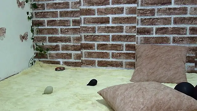 Snapshot of Katia_Cutte chatting on March 2026 09:43:01 PM Katia Cutte online show from March 2026 09:43:01 PM