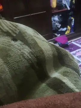 Snapshot of Pop1977 chatting on April 2026 12:02:01 PM Pop1977 online show from April 2026 12:02:01 PM