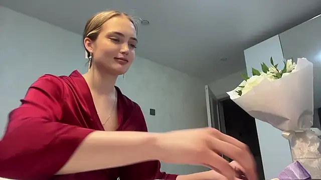 Angela Rosssee online show from March 2026 03:27:01 PM