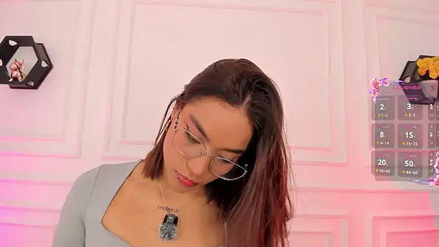 Im Scarlett  online show from July 2026 06:20:01 PM