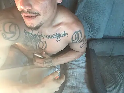 Snapshot of Donkie909 chatting on March 2026 07:39:01 PM Donkie909 online show from March 2026 07:39:01 PM