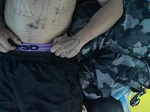 Snapshot of Donkie909 chatting on April 2026 01:47:02 AM Donkie909 online show from April 2026 01:47:02 AM