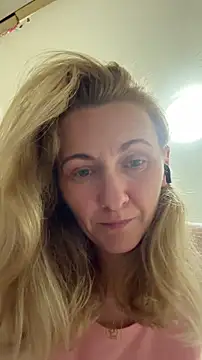 Snapshot of Secret_Ladyx chatting on May 2026 06:46:01 PM Secret Ladyx online show from May 2026 06:46:01 PM