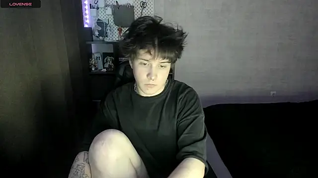 Snapshot of MIya_Chinen chatting on March 2026 03:08:01 PM MIya Chinen online show from March 2026 03:08:01 PM