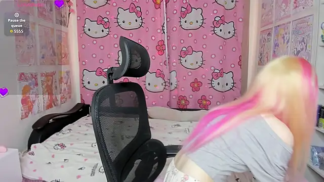 Nikkimiltonss online show from June 2026 04:37:02 PM