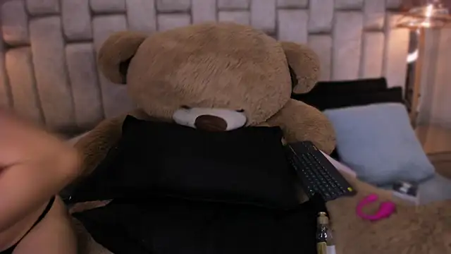 FoxxxyPink online show from May 2026 08:06:02 PM