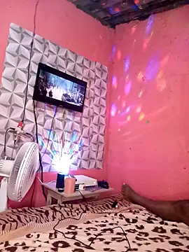 Sraveneno online show from April 2026 07:16:01 PM