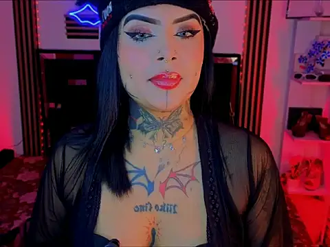 LauriInk1 online show from May 2026 11:21:02 PM