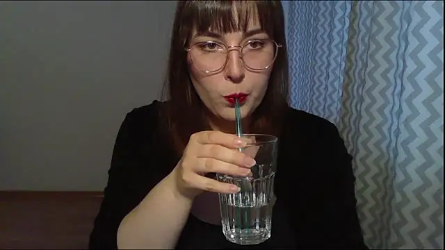 Snapshot of ClaraHard chatting on June 2026 05:48:02 PM ClaraHard online show from June 2026 05:48:02 PM