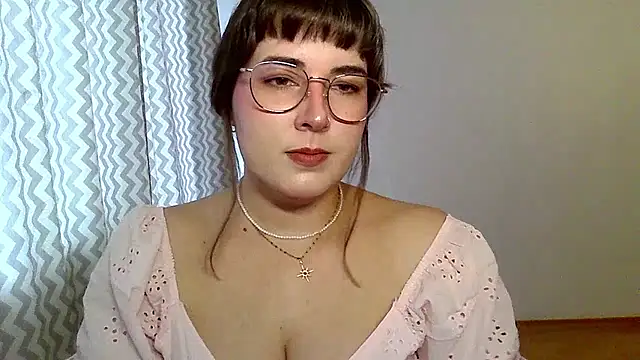 Snapshot of ClaraHard chatting on August 2026 09:00:02 AM ClaraHard online show from August 2026 09:00:02 AM