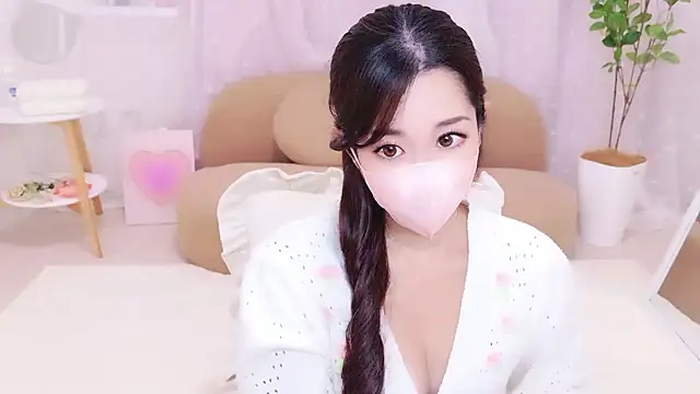 YURIKAsan  online show from April 2026 08:06:01 AM