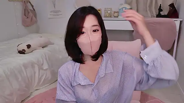 YURIKAsan  online show from June 2026 11:03:01 AM