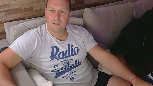 lustonfan online show from April 2026 01:33:01 AM