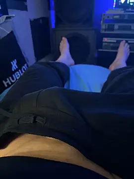 Snapshot of MatthewEmme2121 chatting on March 2026 03:40:01 PM MatthewEmme2121 online show from March 2026 03:40:01 PM