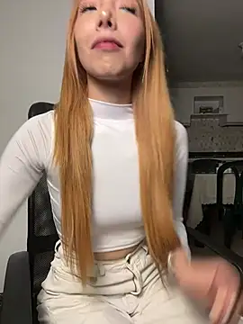 Suki 3 online show from April 2026 01:42:02 AM