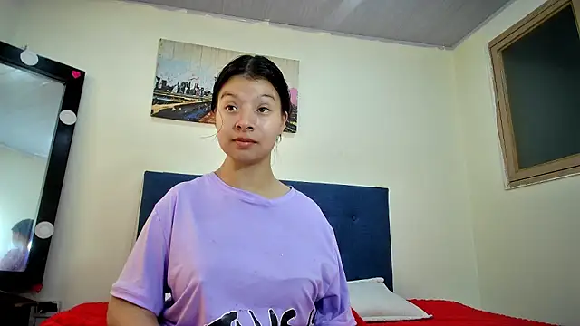 Snapshot of HIMAWARY_SOIN5 chatting on May 2026 01:19:01 PM HIMAWARY SOIN5 online show from May 2026 01:19:01 PM