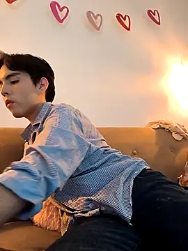 Lucca  555 online show from March 2026 06:34:01 PM