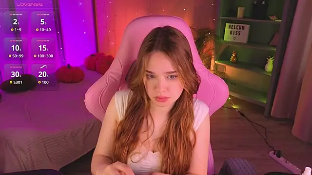 Snapshot of TiffanyVex chatting on May 2026 03:28:02 PM TiffanyVex online show from May 2026 03:28:02 PM