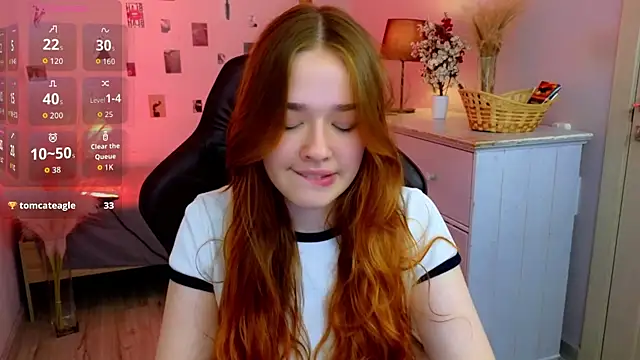 Snapshot of TiffanyVex chatting on May 2026 03:42:01 PM TiffanyVex online show from May 2026 03:42:01 PM