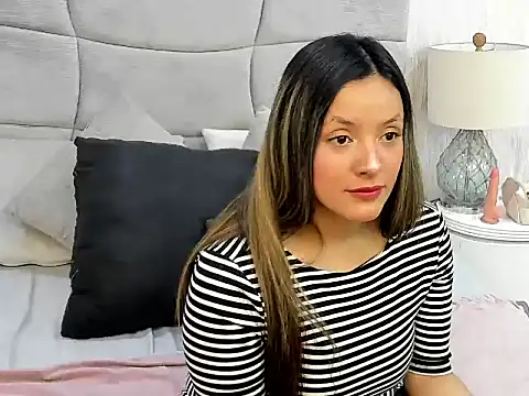 Snapshot of CynthiaMore chatting on March 2026 03:35:02 PM CynthiaMore online show from March 2026 03:35:02 PM