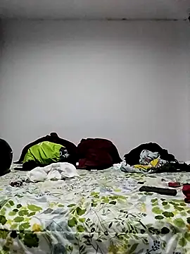 Snapshot of TuCanero23cm chatting on April 2026 10:09:02 AM TuCanero23cm online show from April 2026 10:09:02 AM