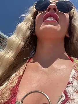 KatieCutieXooo online show from July 2026 09:27:01 AM