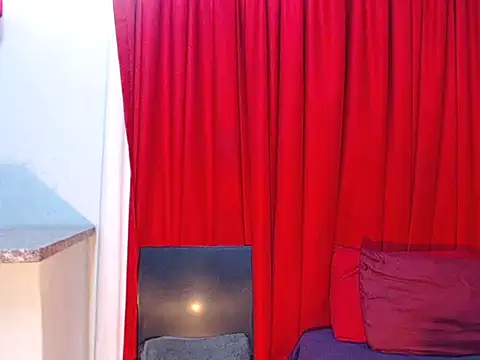 DarkDivva18 online show from June 2026 07:34:01 AM