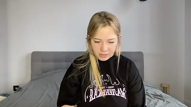 alyrasun online show from April 2026 06:13:01 AM