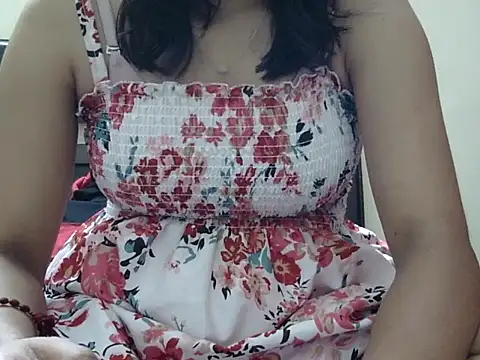 Snapshot of kAVYA_05 chatting on July 2026 05:28:02 PM kAVYA 05 online show from July 2026 05:28:02 PM