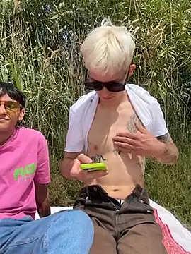 AlphaTwinks online show from April 2026 10:24:01 AM