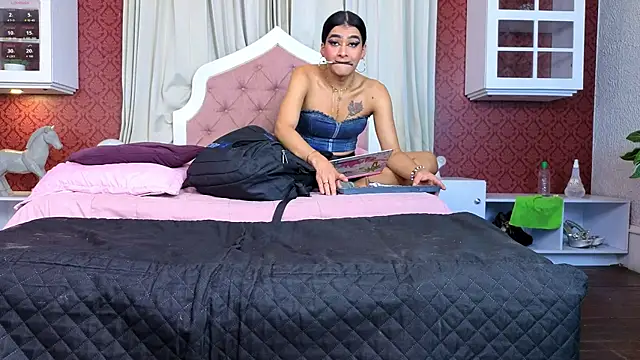Sienna Dark online show from July 2026 11:30:02 AM
