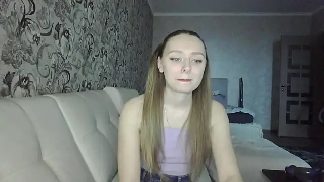 MysticGlimmer online show from March 2026 12:49:02 PM