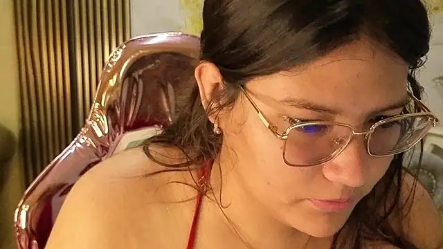Snapshot of lucero_s1 chatting on May 2026 01:05:02 PM lucero s1 online show from May 2026 01:05:02 PM