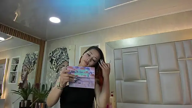 ZoeTaylorl online show from May 2026 12:21:02 PM