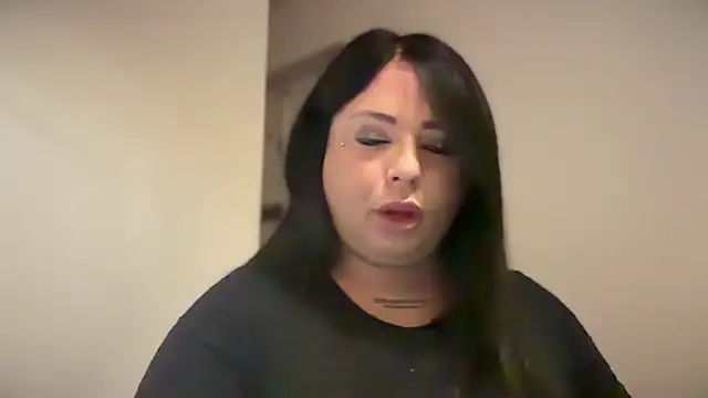 Snapshot of giaduzza chatting on April 2026 02:26:01 PM giaduzza online show from April 2026 02:26:01 PM