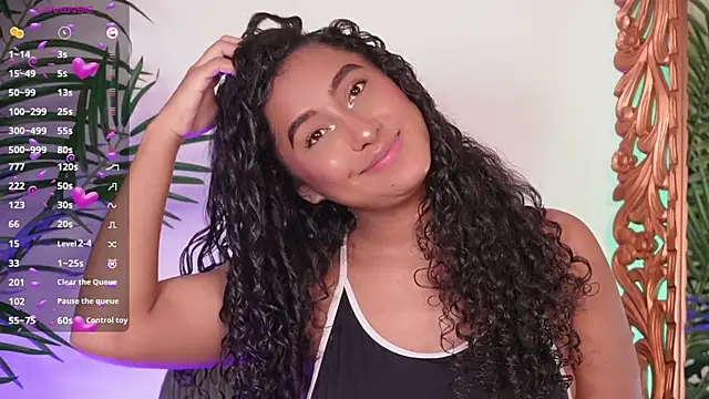 SoyJuliana 19 online show from July 2026 12:08:02 PM