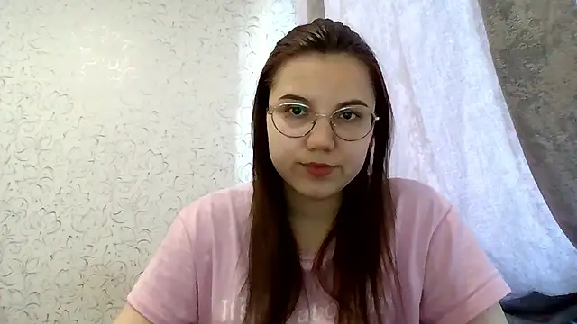 Aurora Breeze online show from May 2026 11:28:01 AM