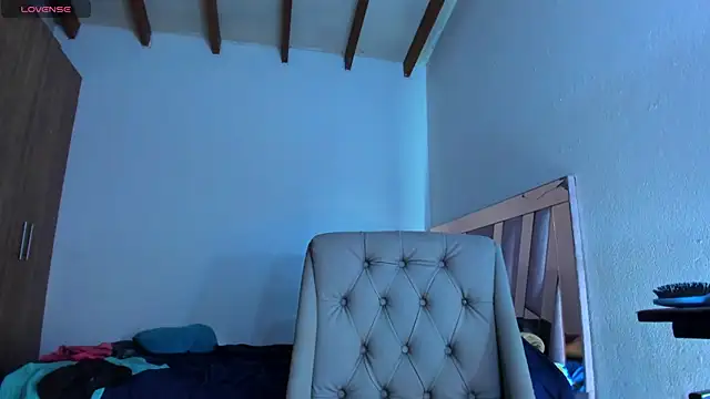 SkyeGabbyRose online show from July 2026 09:45:02 AM