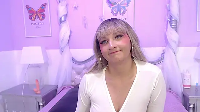 Oriana Larsson online show from March 2026 11:57:01 AM