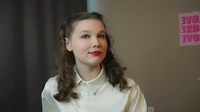 NicoleBryd online show from March 2026 08:39:01 AM