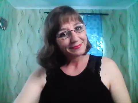 Alisaprice077 online show from May 2026 02:00:01 PM