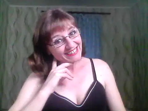 Alisaprice077 online show from May 2026 03:07:01 PM