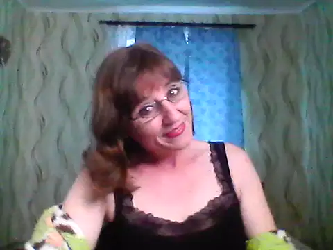 Alisaprice077 online show from May 2026 12:23:01 PM