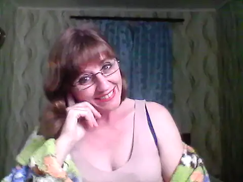 Alisaprice077 online show from May 2026 06:09:01 PM