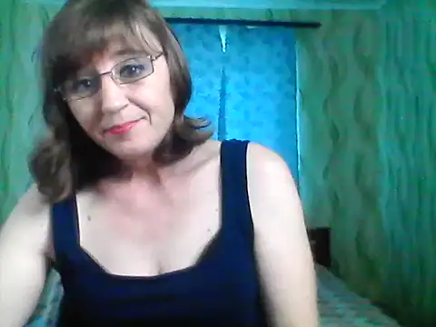 Alisaprice077 online show from June 2026 08:42:01 AM