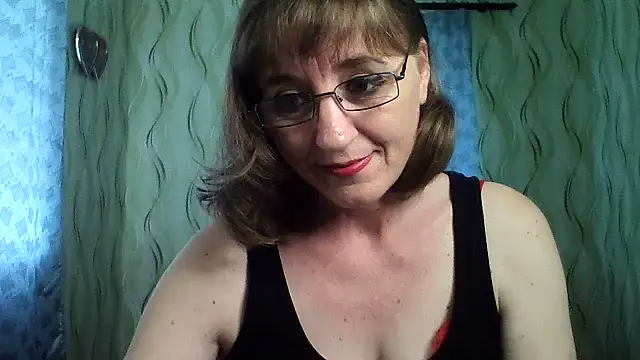 Alisaprice077 online show from June 2026 09:52:01 AM