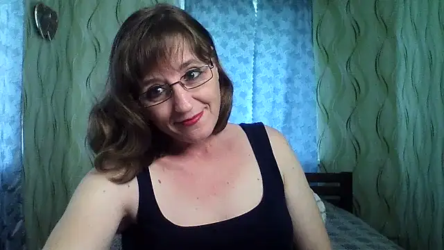 Alisaprice077 online show from June 2026 09:01:02 AM