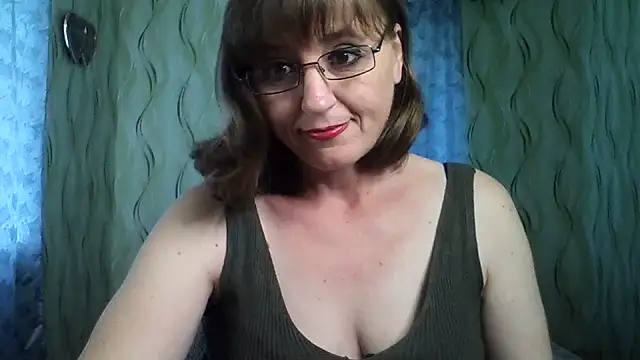 Alisaprice077 online show from June 2026 09:24:02 AM
