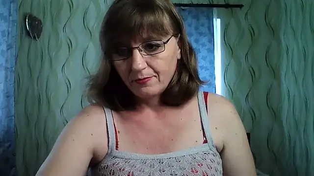 Alisaprice077 online show from July 2026 01:42:01 PM