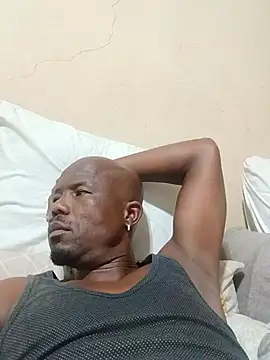 Zolani003 online show from May 2026 08:49:02 PM